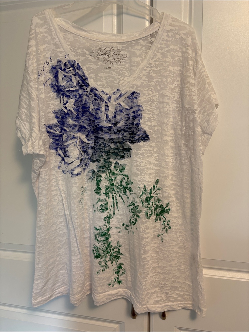 Lucky Brand White V-Neck Tee with Blue and Green Floral Print